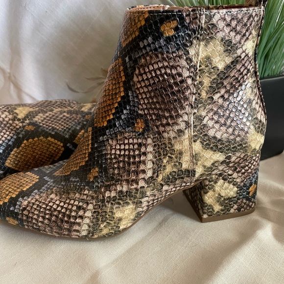 Women’s Booties, Size 6, George, Multicoloured snakeskin pattern - Picture 2 of 11